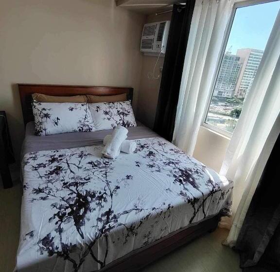 تختخواب و صبحانه Avida Towers Atria