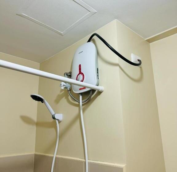 تختخواب و صبحانه Avida Towers Atria