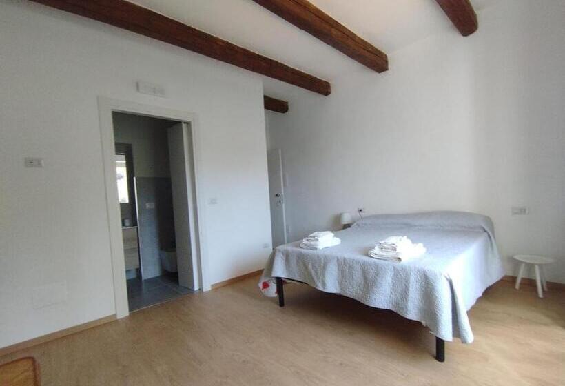 住宿加早餐  Casa Rasi