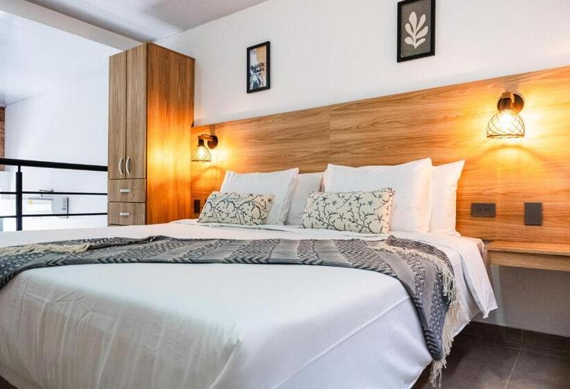 Central Suites By H&r