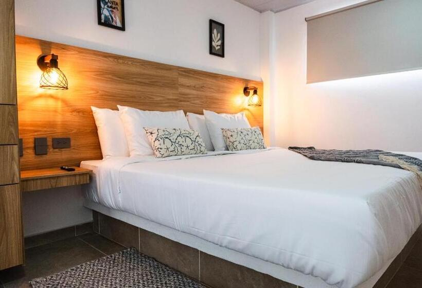 Central Suites By H&r