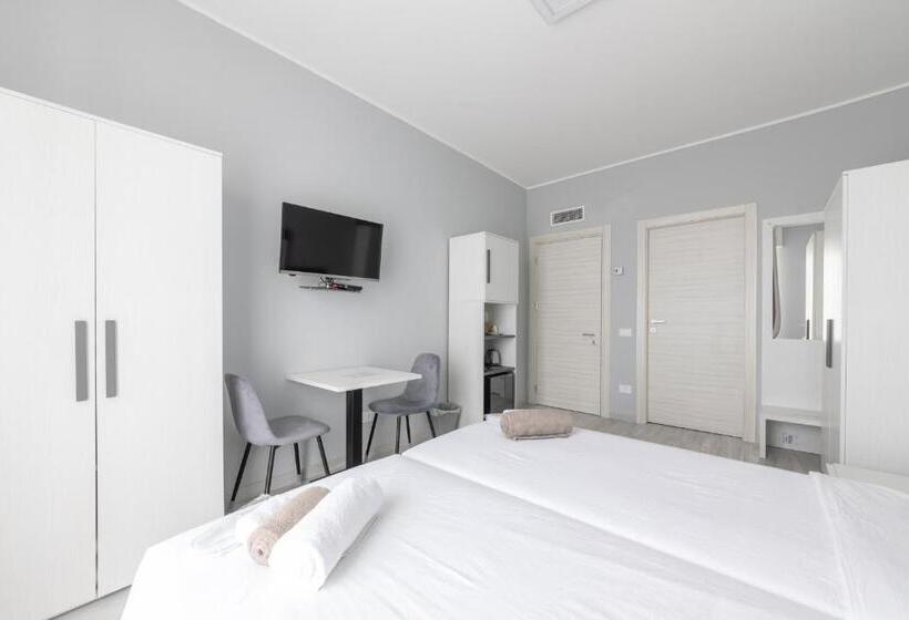 Chezromyk 2 The K B&b