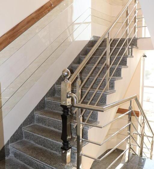 Dhanlaxmi Raj Hotel And Restaurant