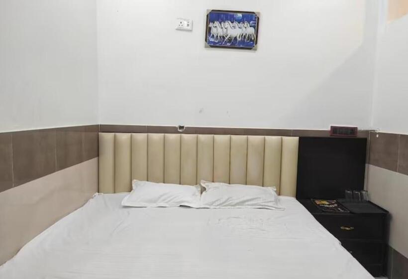 Goroomgo Hotel Sahu Rooms , Ayodhya