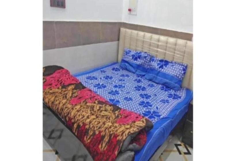 Goroomgo Hotel Sahu Rooms , Ayodhya