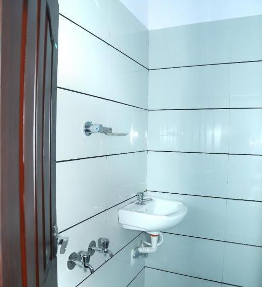 فندق Airport Cochin Royal Residency