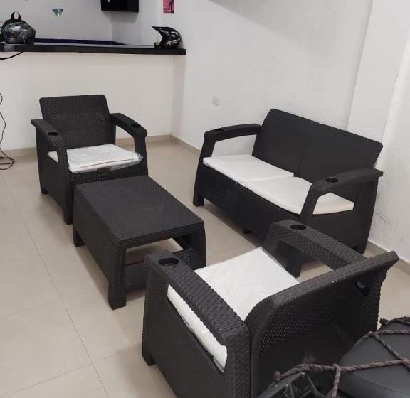 Отель Dinastia Castillo Melgar