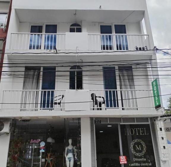 Отель Dinastia Castillo Melgar