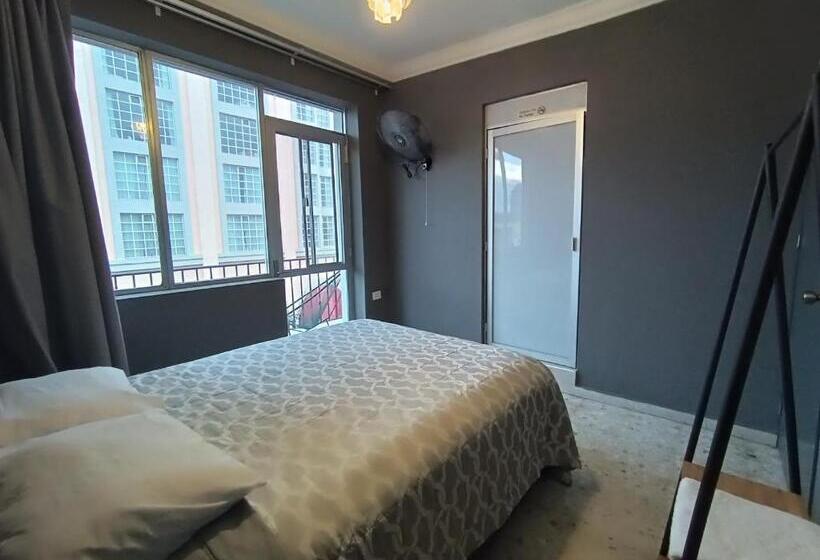 هتل کپسول Front Vista