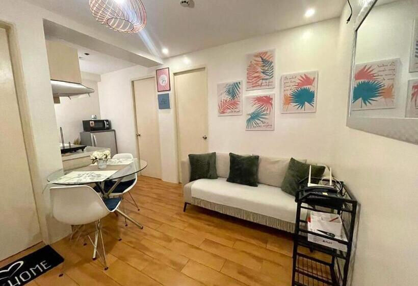 هتل کپسول Noelz Staycation