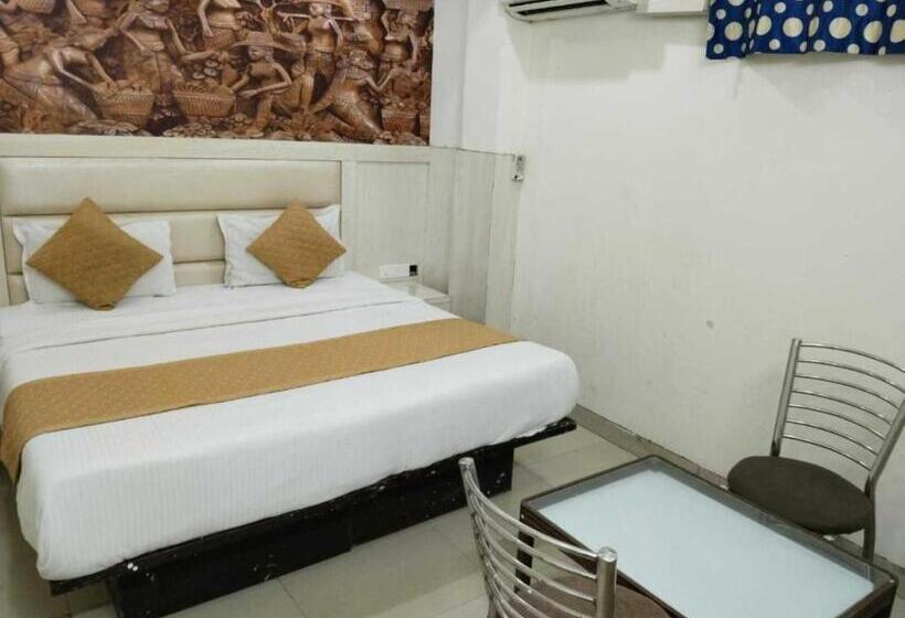 호텔 Del Fox Holidays At 5 Minute Vfs New Delhi