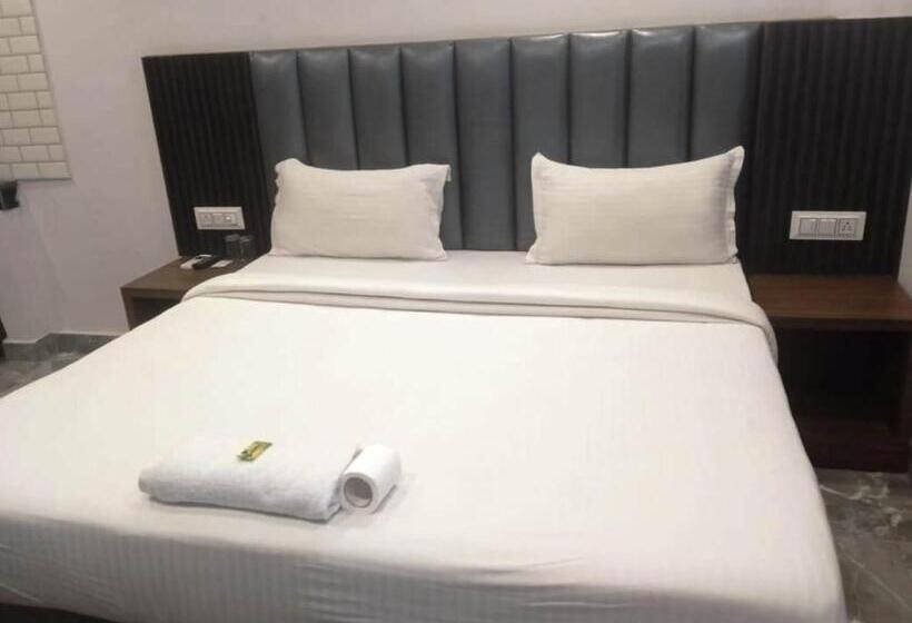 호텔 Del Fox Holidays At 5 Minute Vfs New Delhi