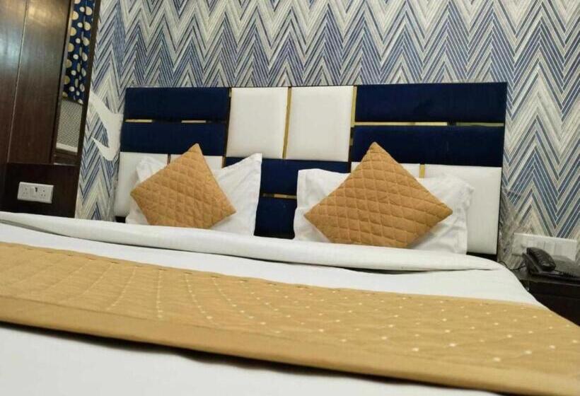 호텔 Del Fox Holidays At 5 Minute Vfs New Delhi