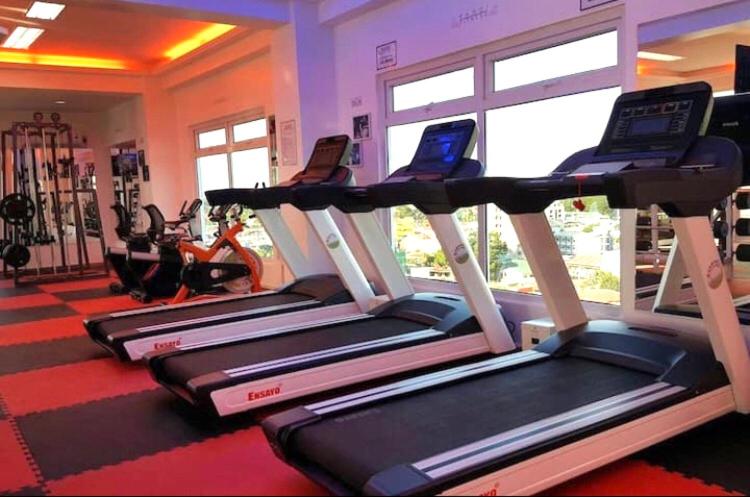 酒店 Deluxe Room With King Bed And Balcony At Kandi Palace