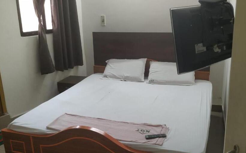 ホテル Eswar Residency