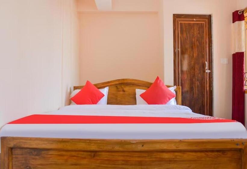 Отель Goroomgo Caroline Homestay Bhubaneswar