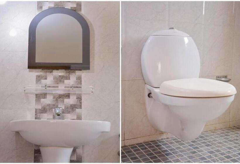 Отель Goroomgo Caroline Homestay Bhubaneswar