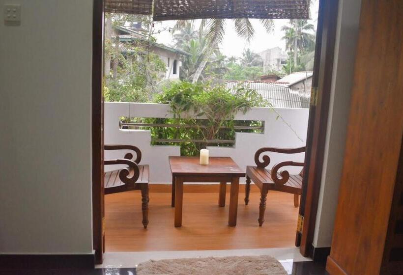 Отель Happy Garden