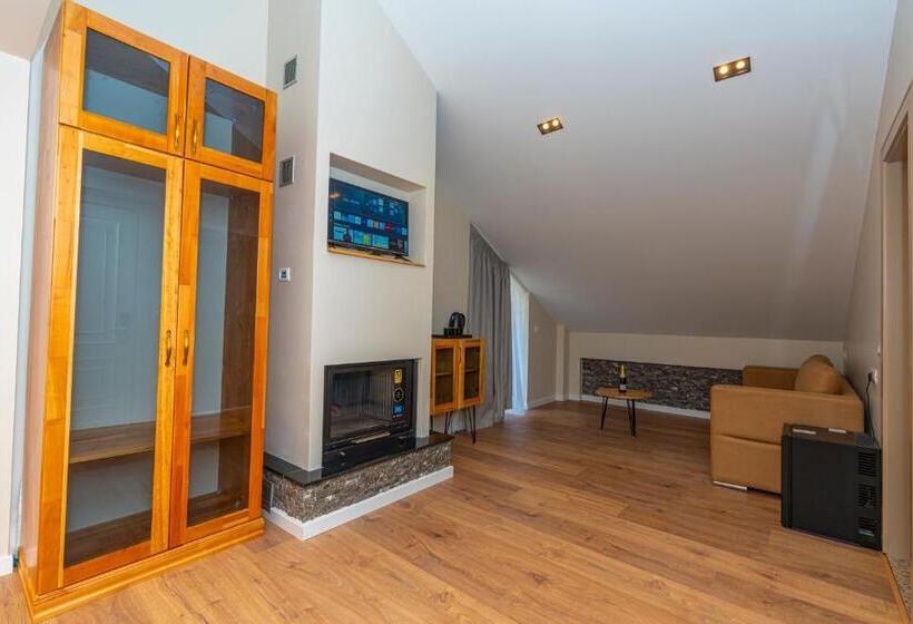 Отель Jezerca Theth