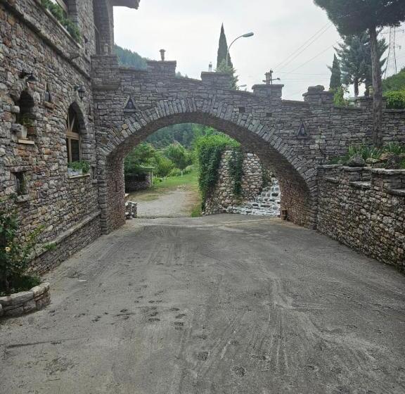 בית מלון כפרי Kajala Balla