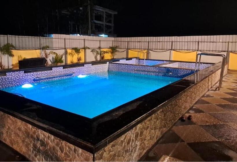 호텔 Kashmir Farmhouse   Hyderabad