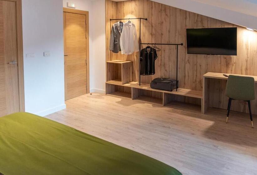 בית מלון כפרי & Restaurante El Casino