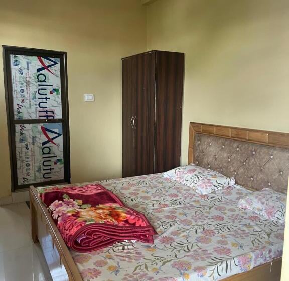 ホテル Shree Raj Homestay Ac Room