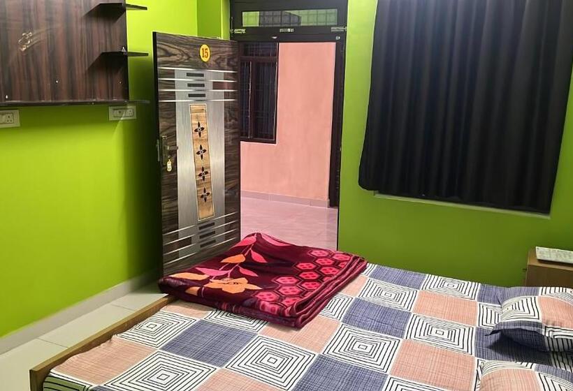 ホテル Shree Raj Homestay Ac Room