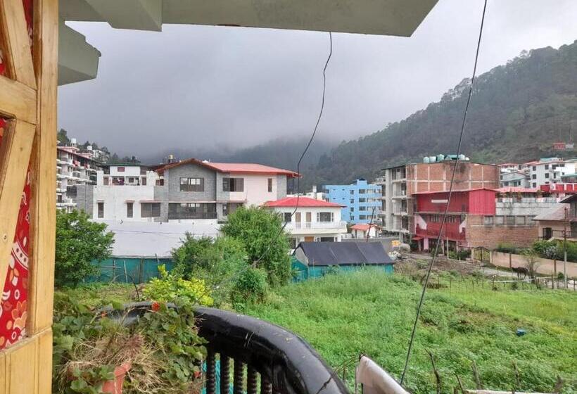 בית מלון כפרי The Central House