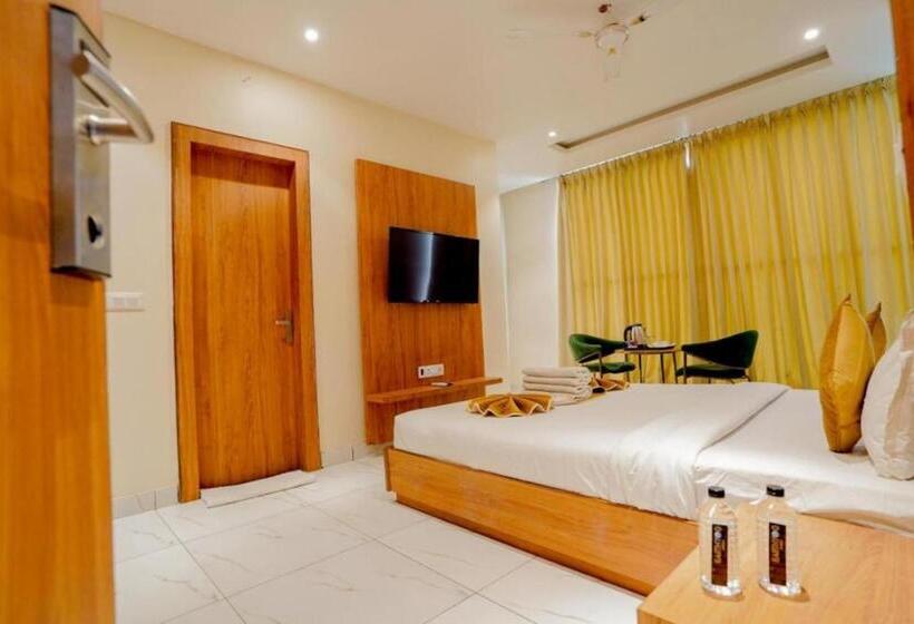 Отель Urban Brood Near Prem Mandir