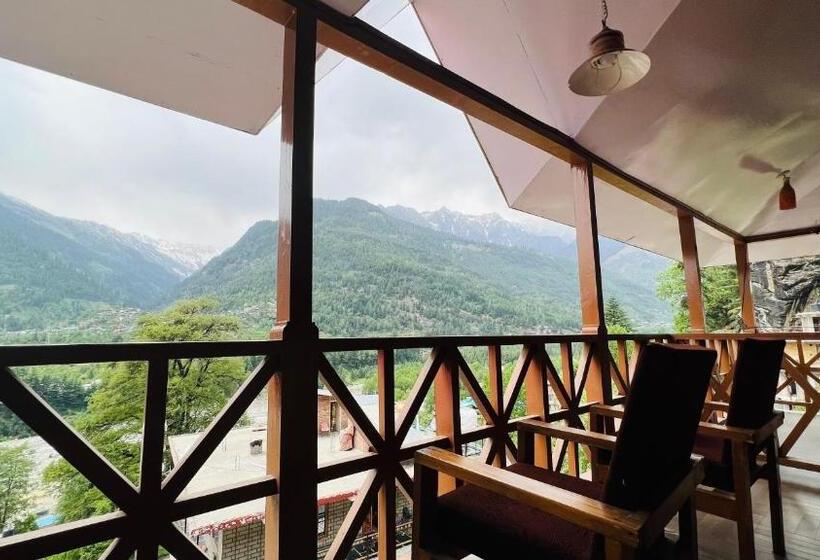 هتل Urban Tadka Guest House