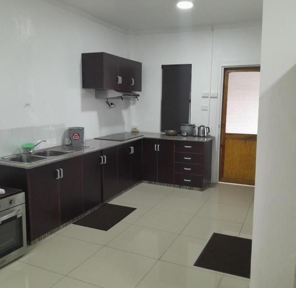 Отель White Diamond Apartments