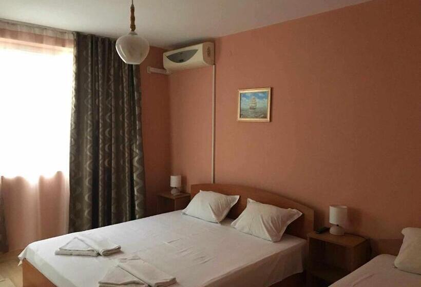 بنسيون стаи за гости ники тити