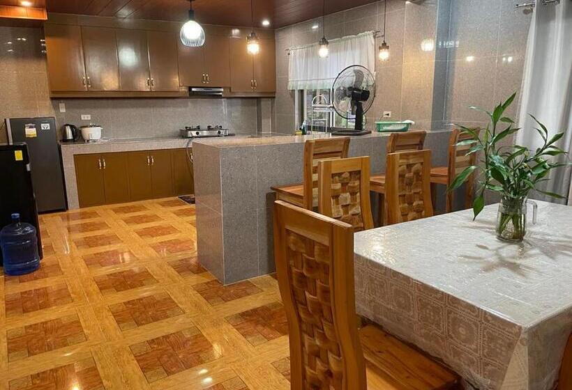 پانسیون Ardenia S Transient House