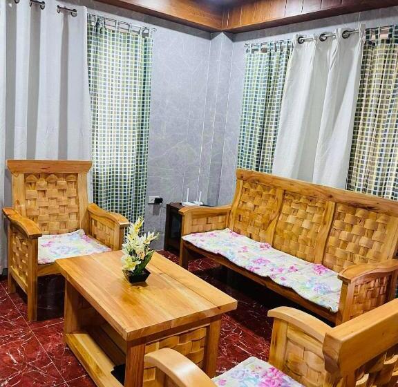 פנסיון Ardenia S Transient House