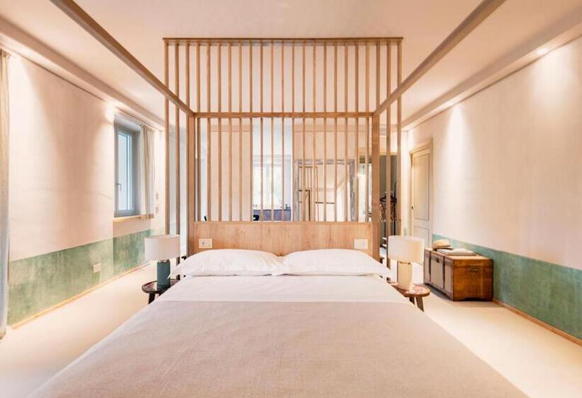 פנסיון Asilo In Barolo