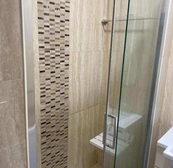 펜션 Baraka Edgware