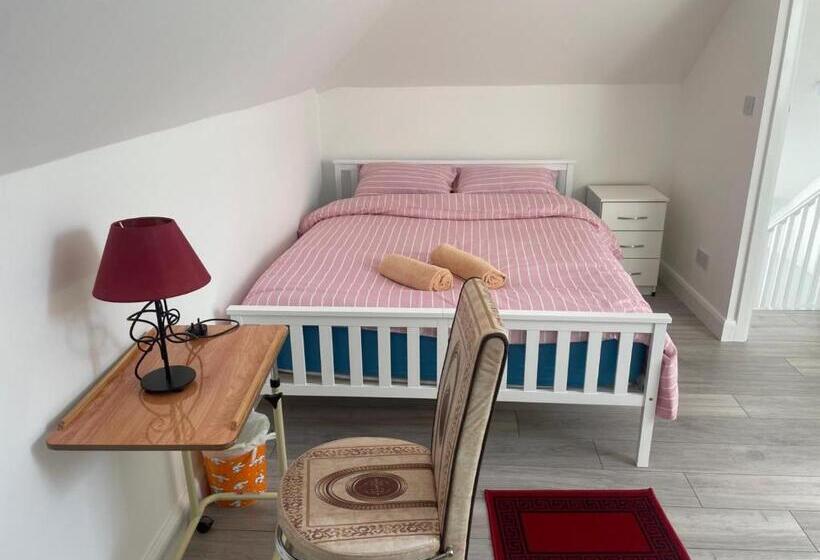 بنسيون Baraka Edgware