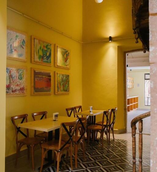 پانسیون Bodegante Hostal 1