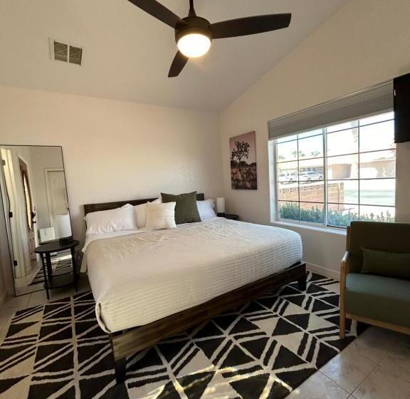 بنسيون Casita By The Palms