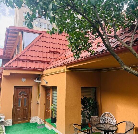 ペンション Căsuța Din Brașov