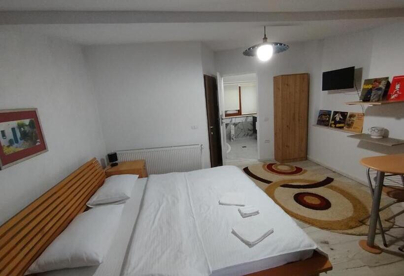 ペンション Căsuța Din Brașov