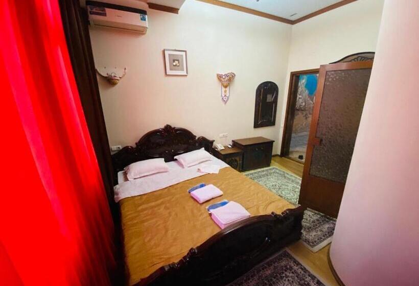 بنسيون Golubie Kupola With Terrace