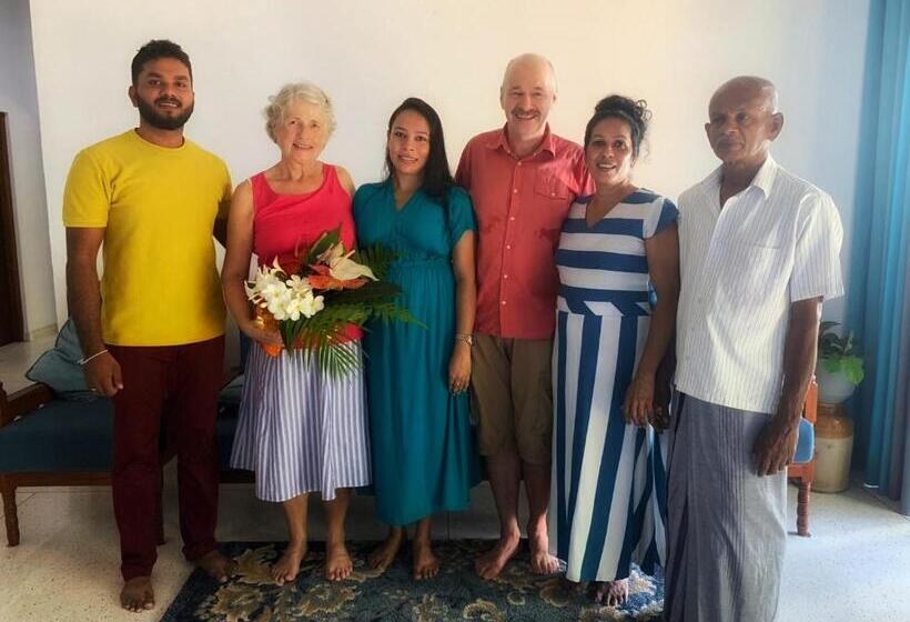 膳宿费 Hey Lala Talalla