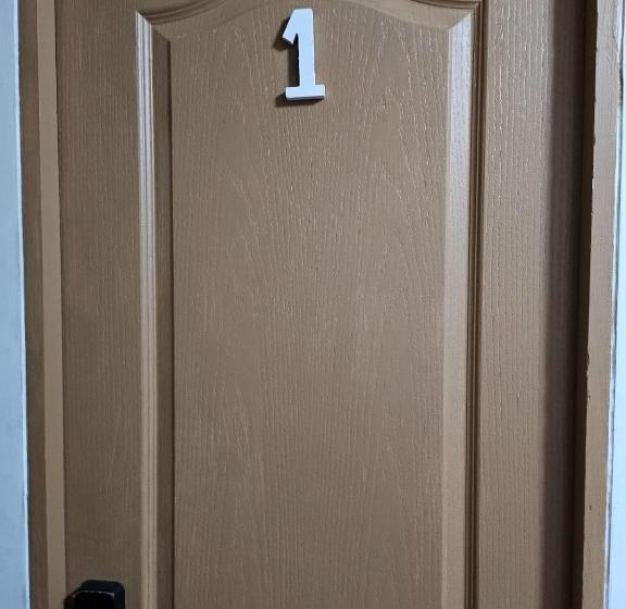 פנסיון Hostal Republica