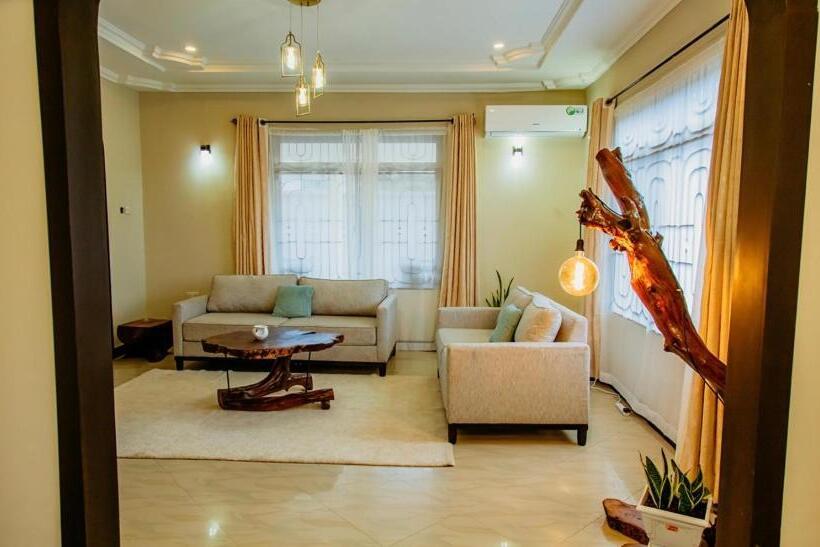 펜션 Kwetu Maili6homes