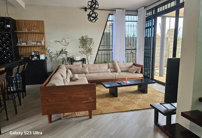 پانسیون Muguet By The Ibiscot