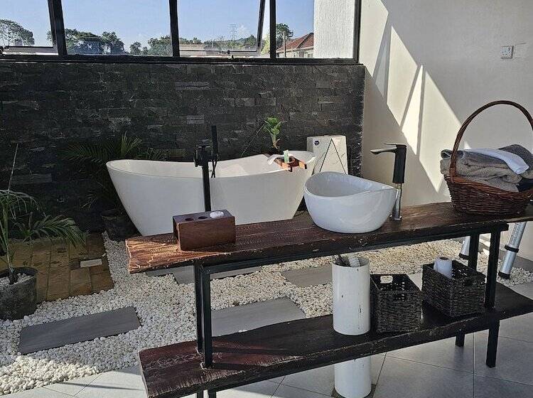 پانسیون Muguet By The Ibiscot