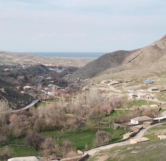 بنسيون Nosir Guesthouse