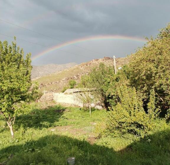 بنسيون Nosir Guesthouse